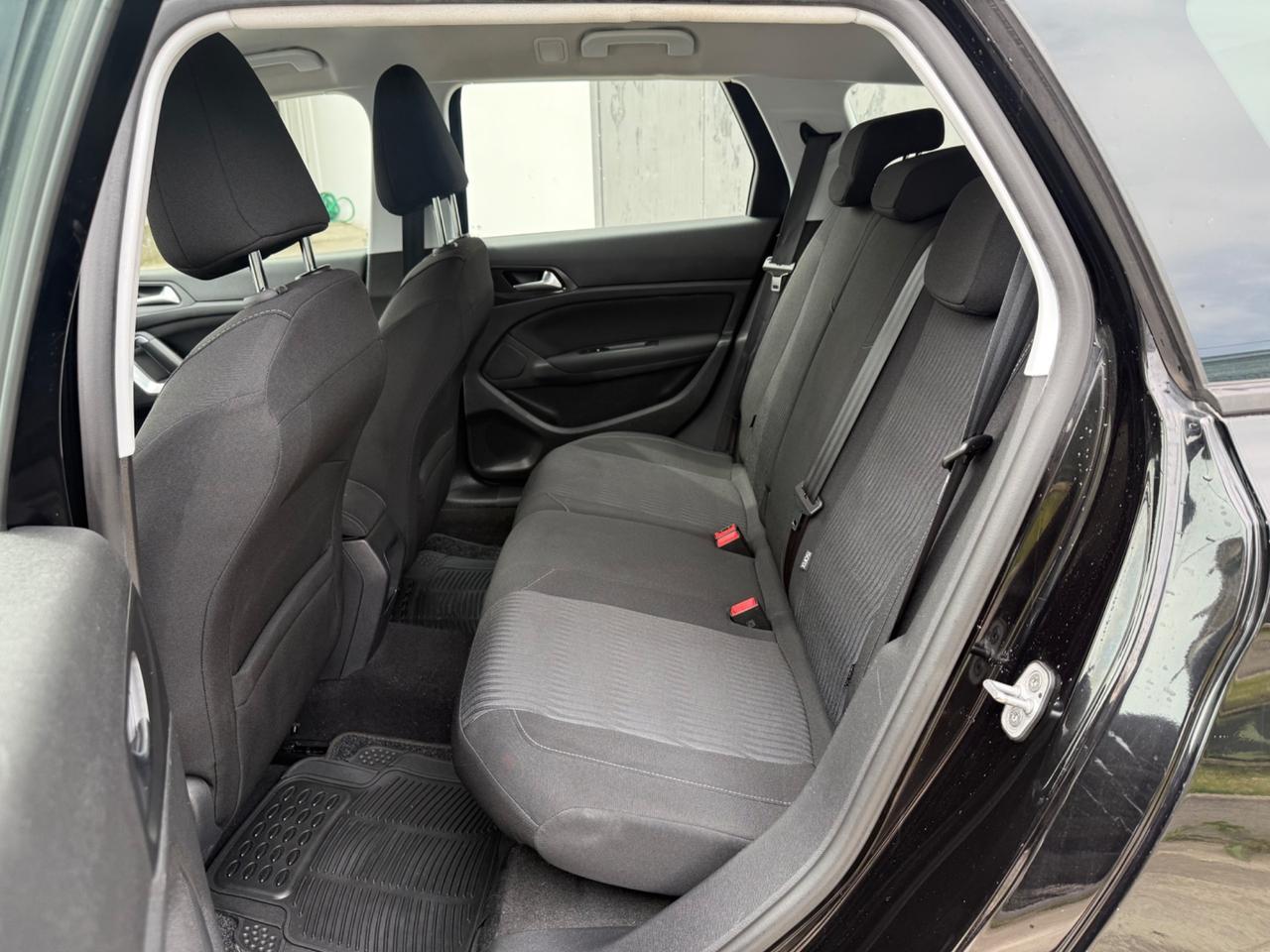 Peugeot 308 1.6 e-HDi Diesel 6MARCE POCHI KM