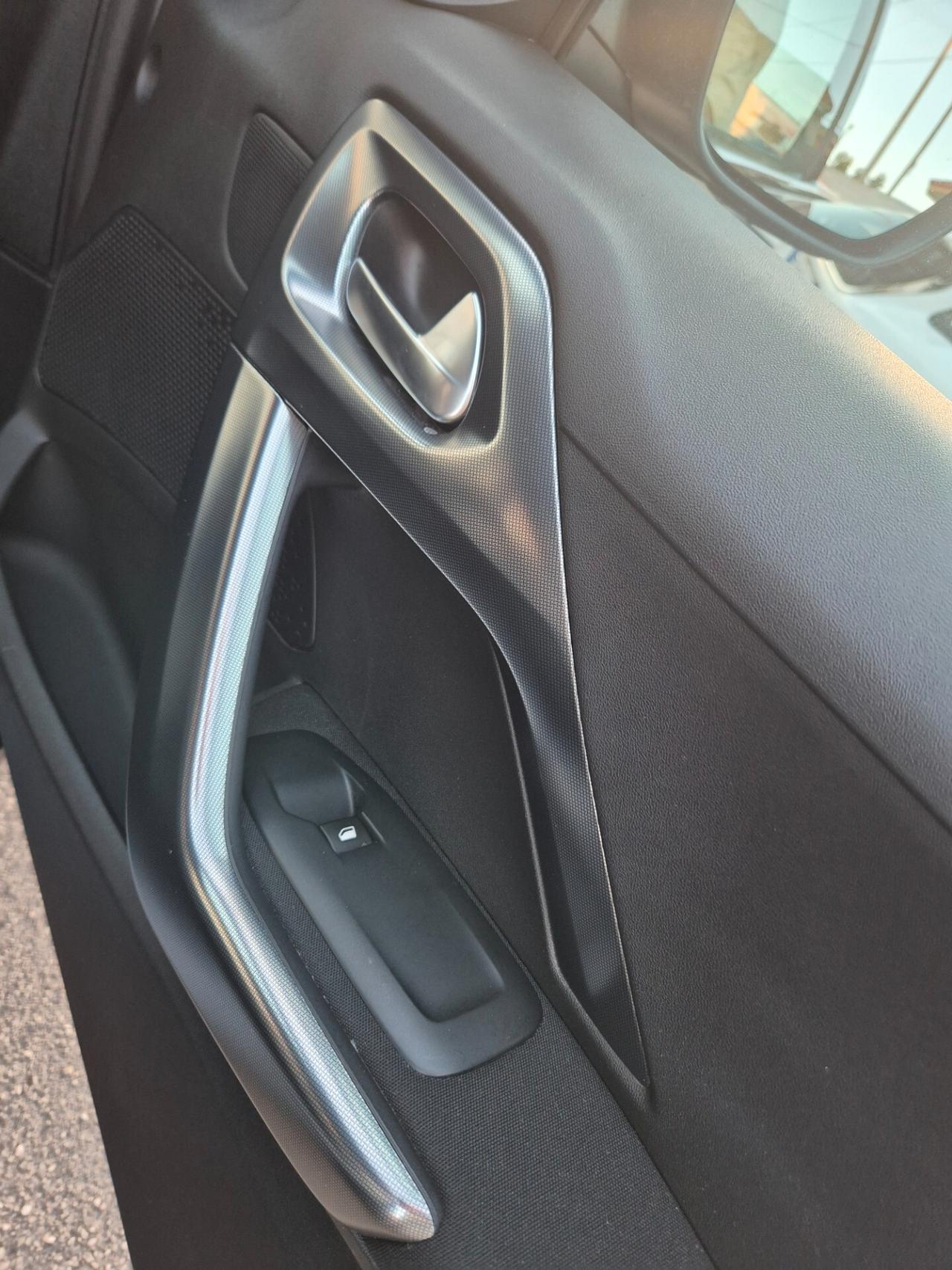 Peugeot 2008 BlueHDi 100 S&S Allure 12/2019