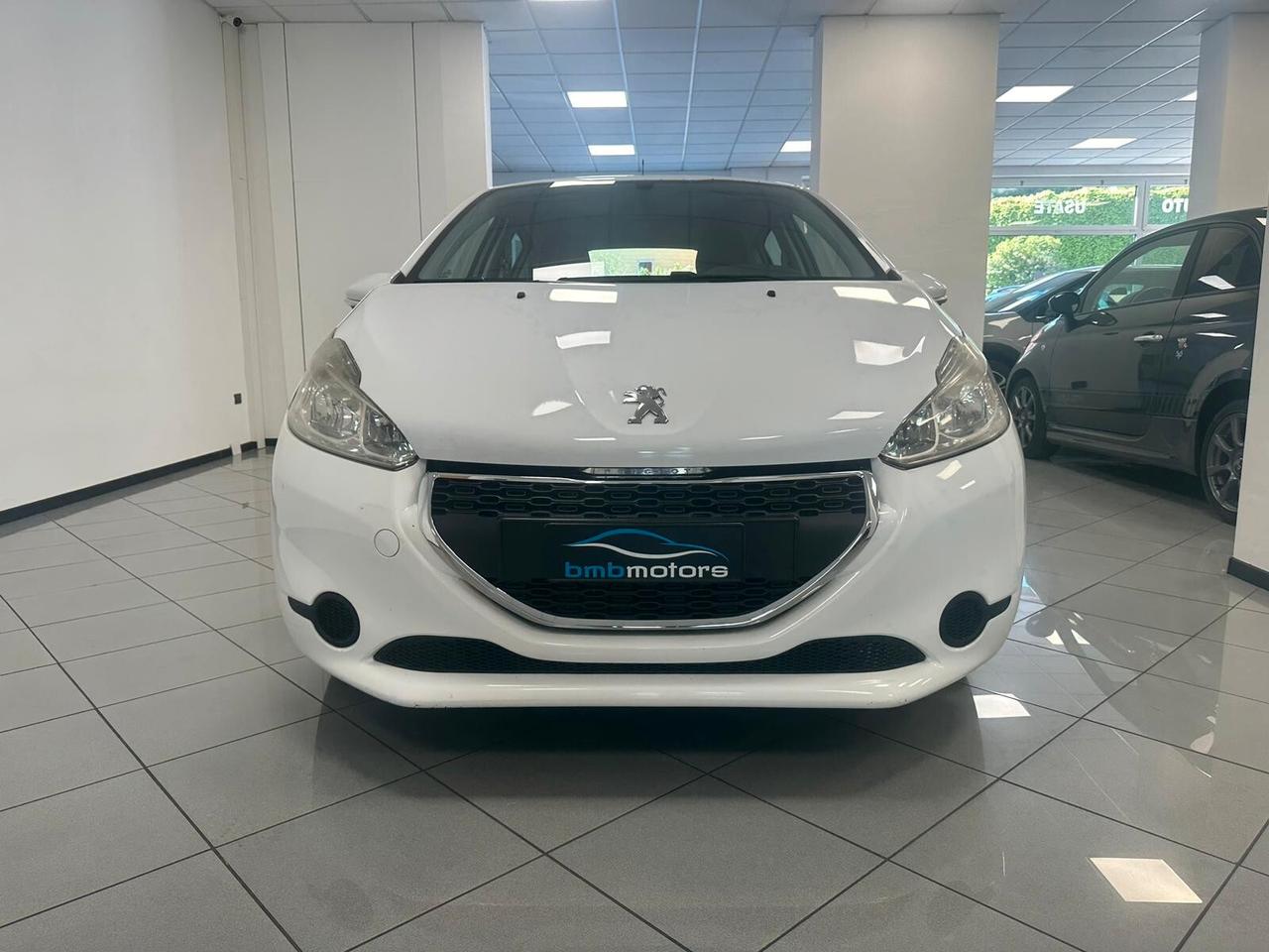 Peugeot 208 1.2 VTi 82 CV 5 porte Allure