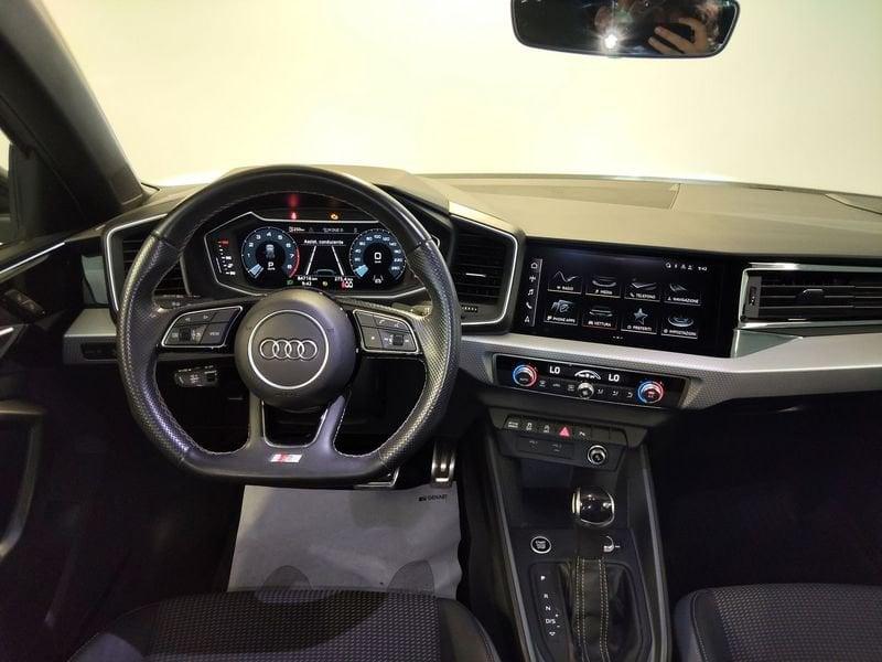 Audi A1 citycarver 30 TFSI S tronic Identity Contrast