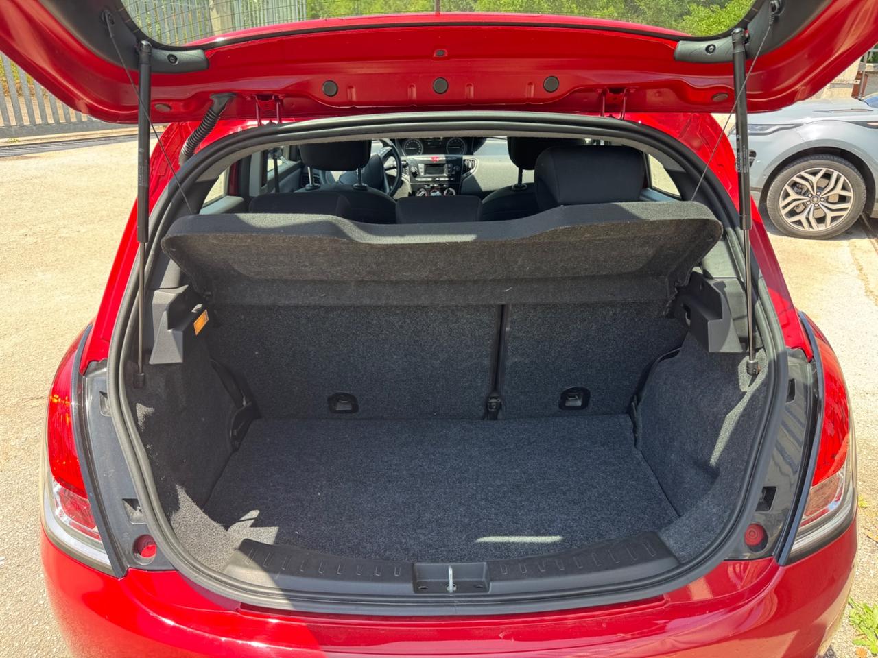 Lancia Ypsilon 1.2 69 CV 5 porte GPL Ecochic Monogram