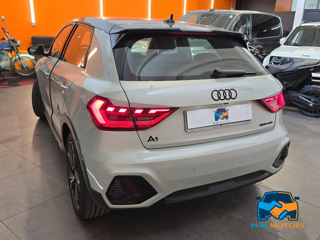 Audi A1 Allstreet 30 1.0 tfsi Identity Contrast 110cv s tronic