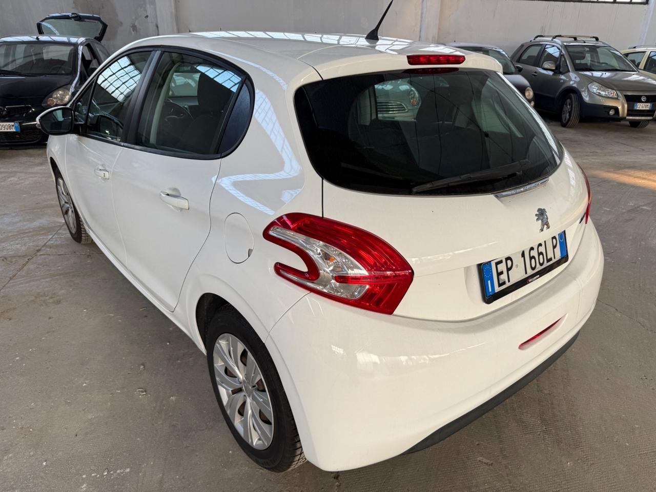 Peugeot 208 1.2 VTi 82 CV 5 porte NEOPATENTATI