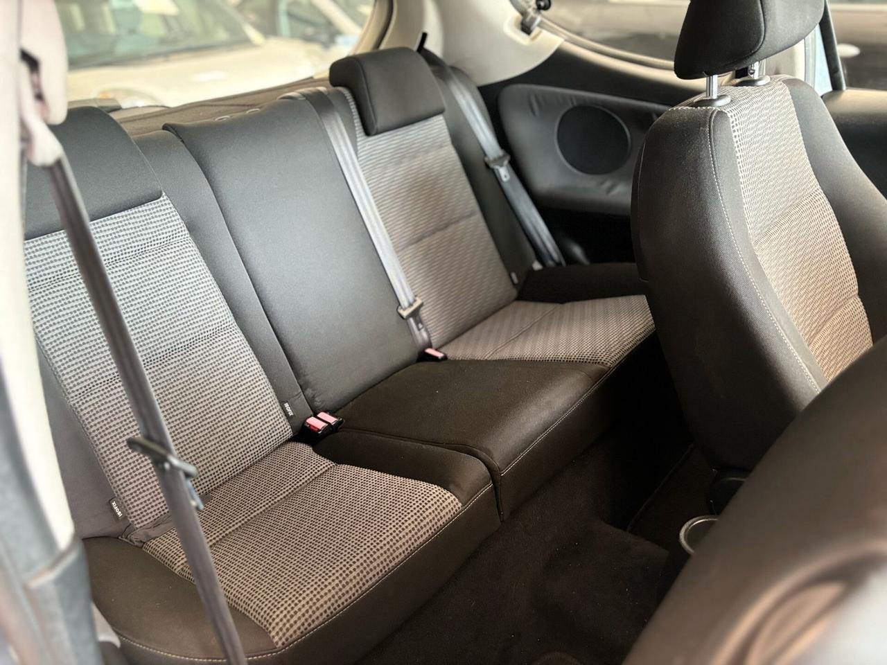 Peugeot 207 1.4 VTi 95CV 3p. XS