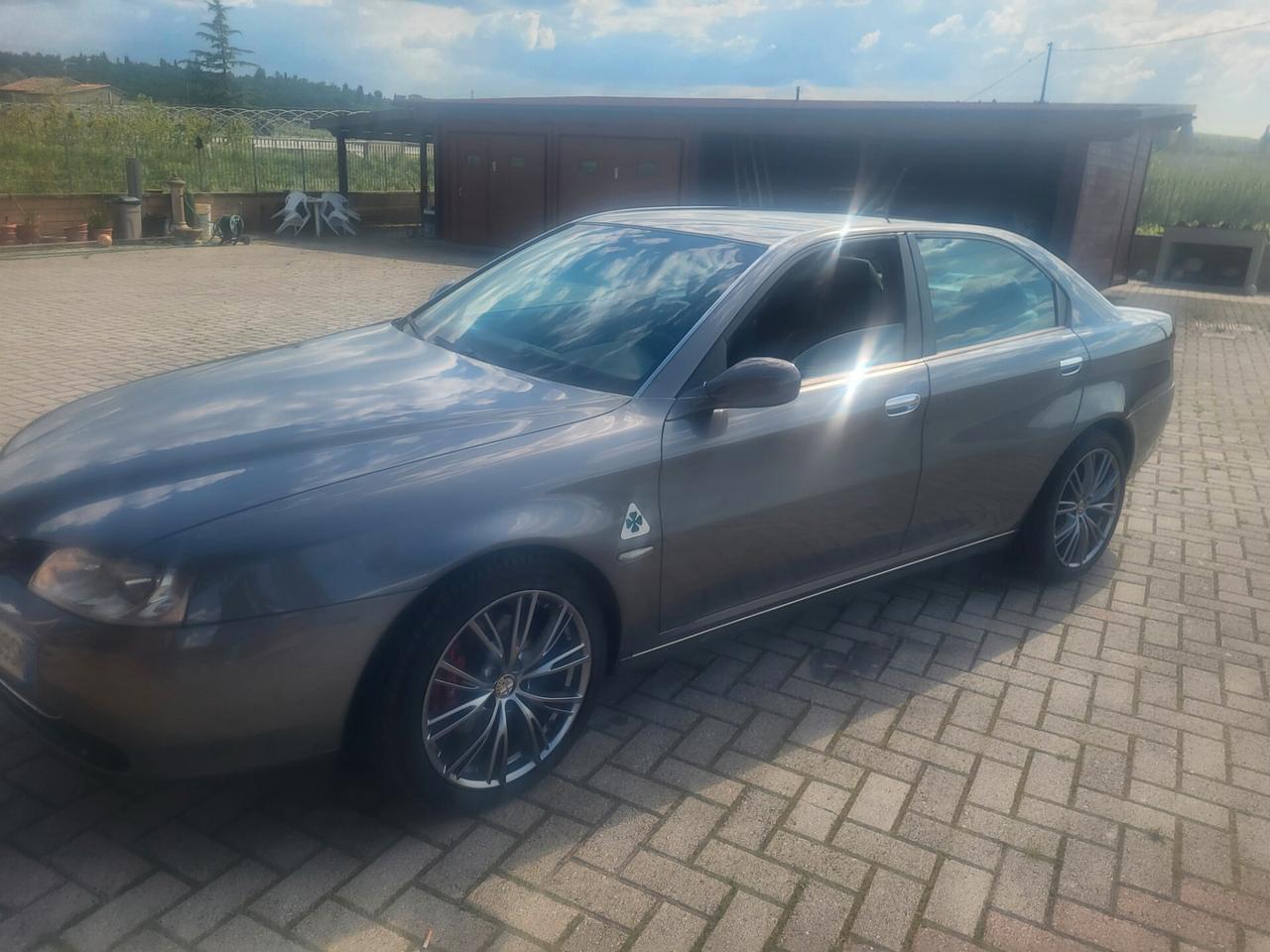 Alfa Romeo 166 2.5i V6 24V cat Progression