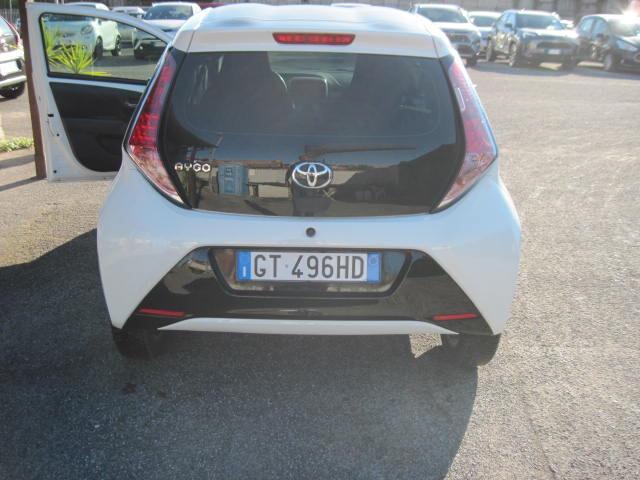 Toyota Aygo 1.0 VVT-i 69 CV 5 porte x-business MMT