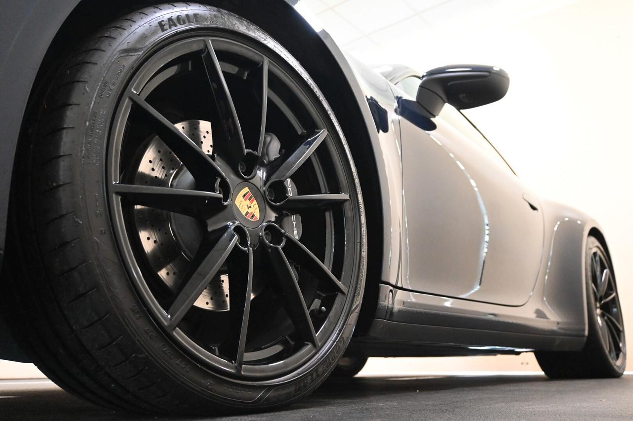 PORSCHE 911 (992) 911 Carrera