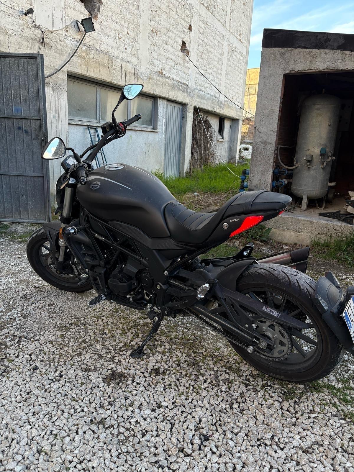 Benelli 502C 2020 4800 km PARI AL NUOVO!