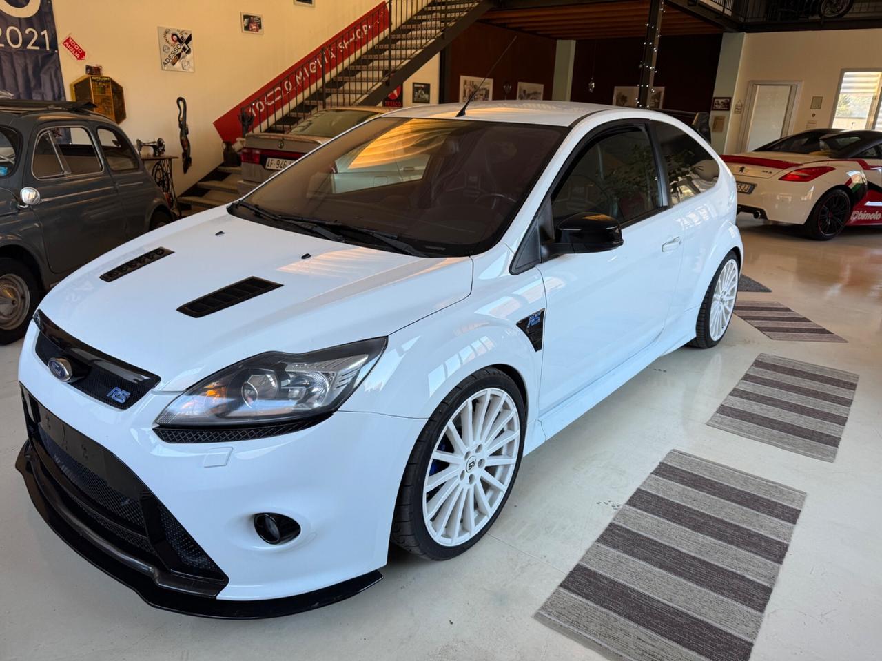 Ford Focus 2.5T (305CV) 3p. RS