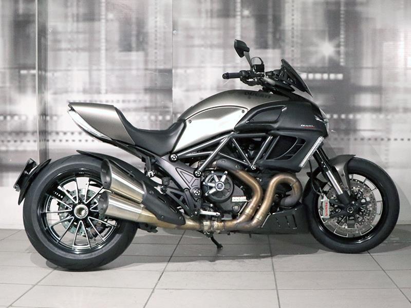 Ducati Diavel 1200