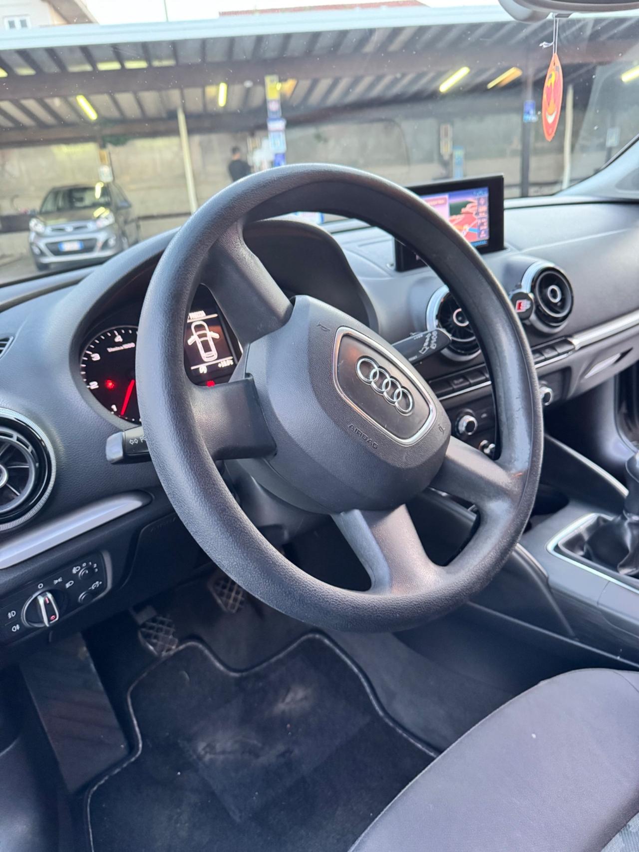 Audi A3 SPB 1.6 TDI Attraction
