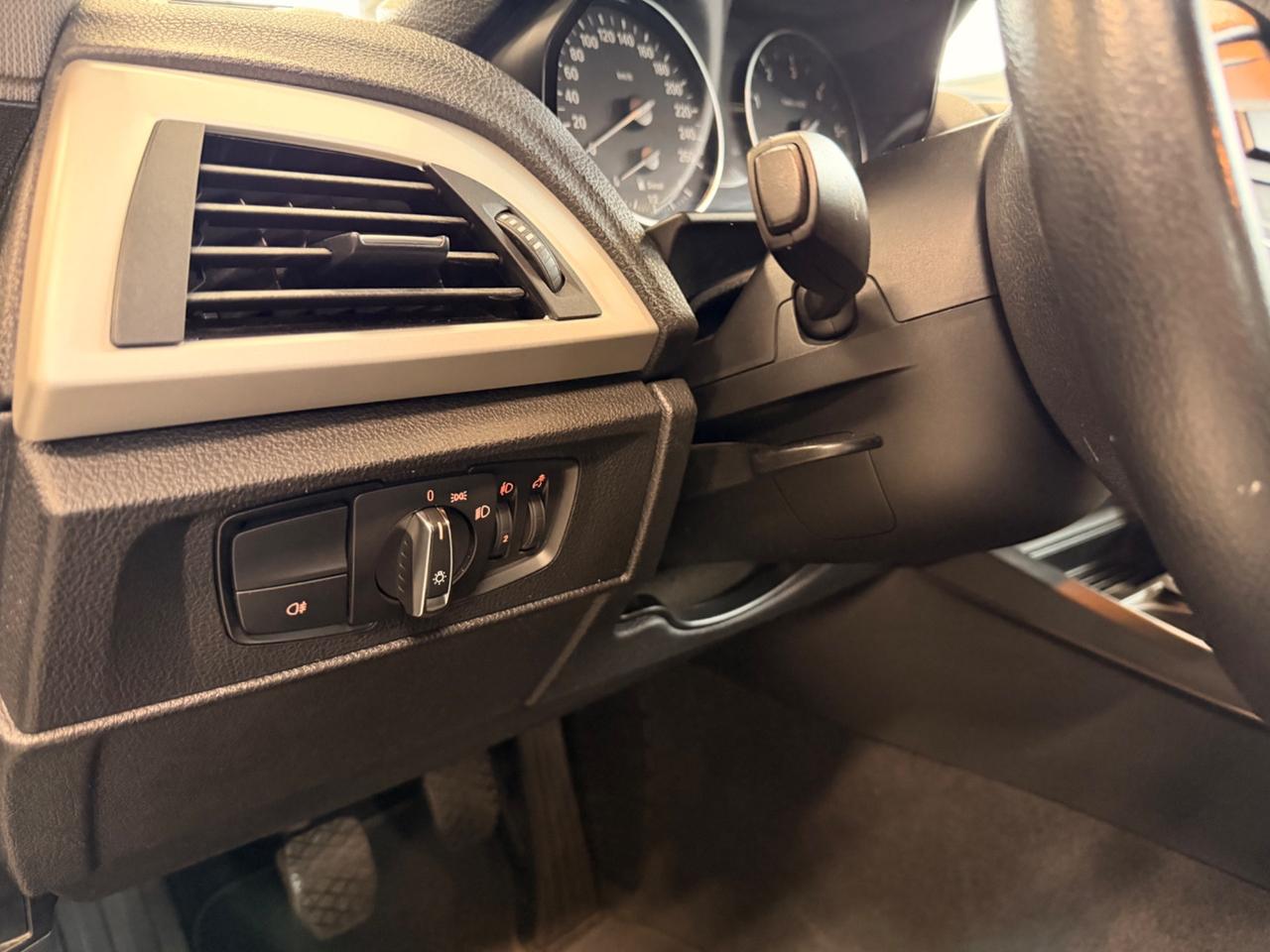 Bmw 116 116d 5p. Urban