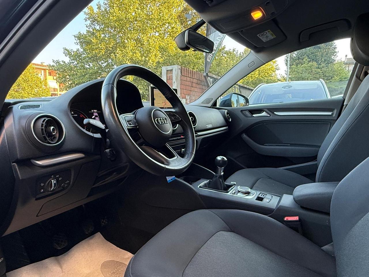 Audi A3 Sedan 30 TDI Business
