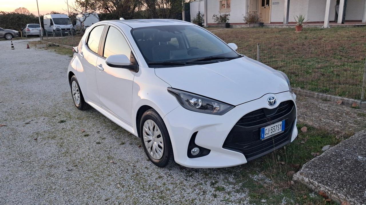 Toyota Yaris 1.5 Hybrid 5 porte Active