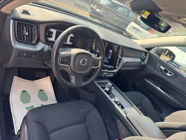 VOLVO XC60 B4 Geartronic Momentum Pro