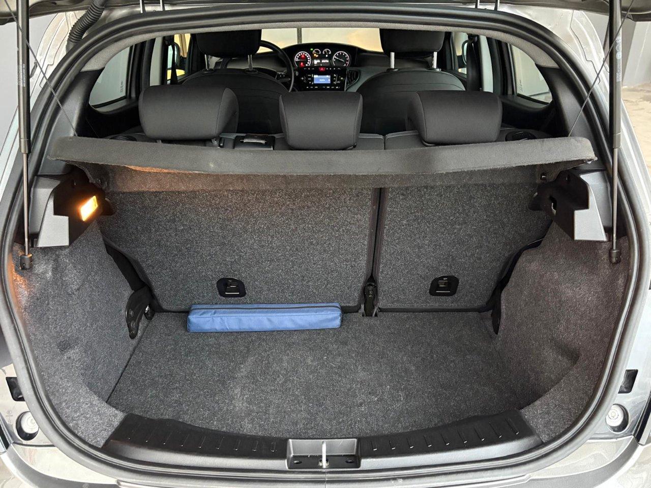 Lancia Ypsilon 1.0 firefly hybrid Silver s&s 70cv 5p.ti