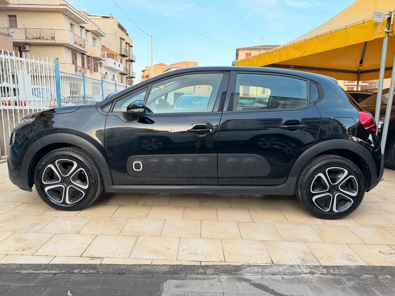 Citroen C3 PureTech - Shine 2019 RETROCAMERA