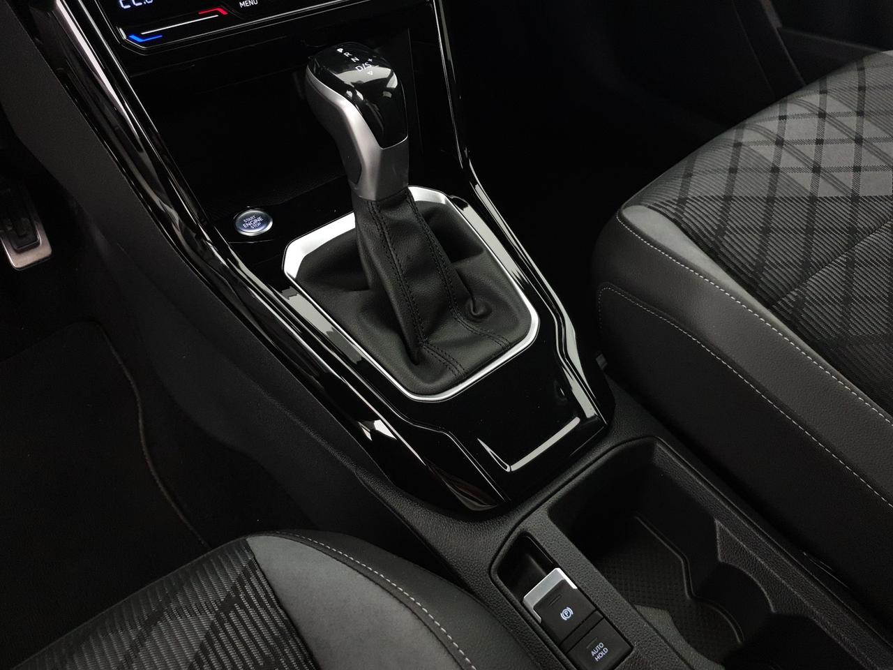 Volkswagen T-Roc 1.5 tsi r-line dsg