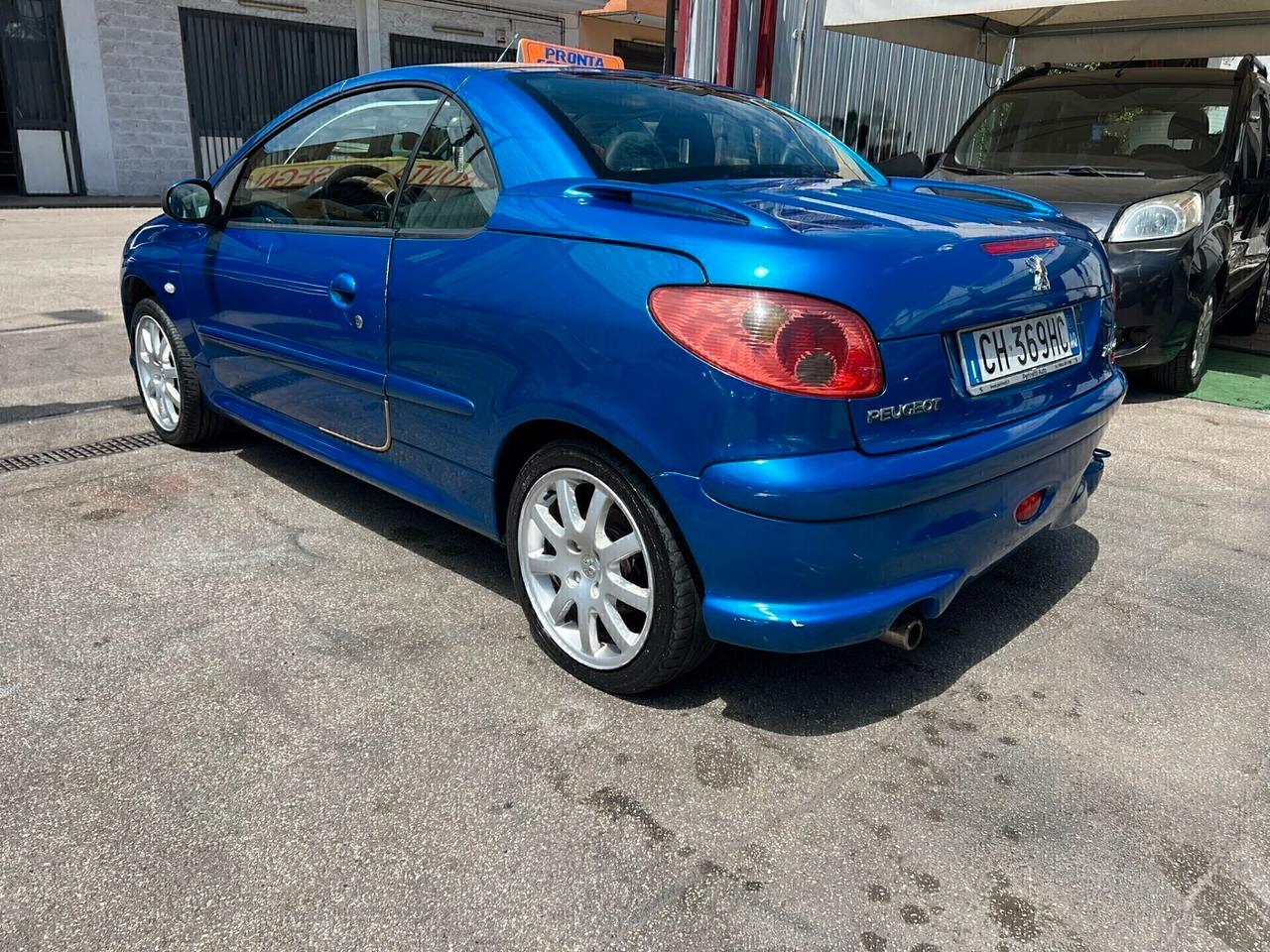 Peugeot 206 1.6 benzina Anno 2004