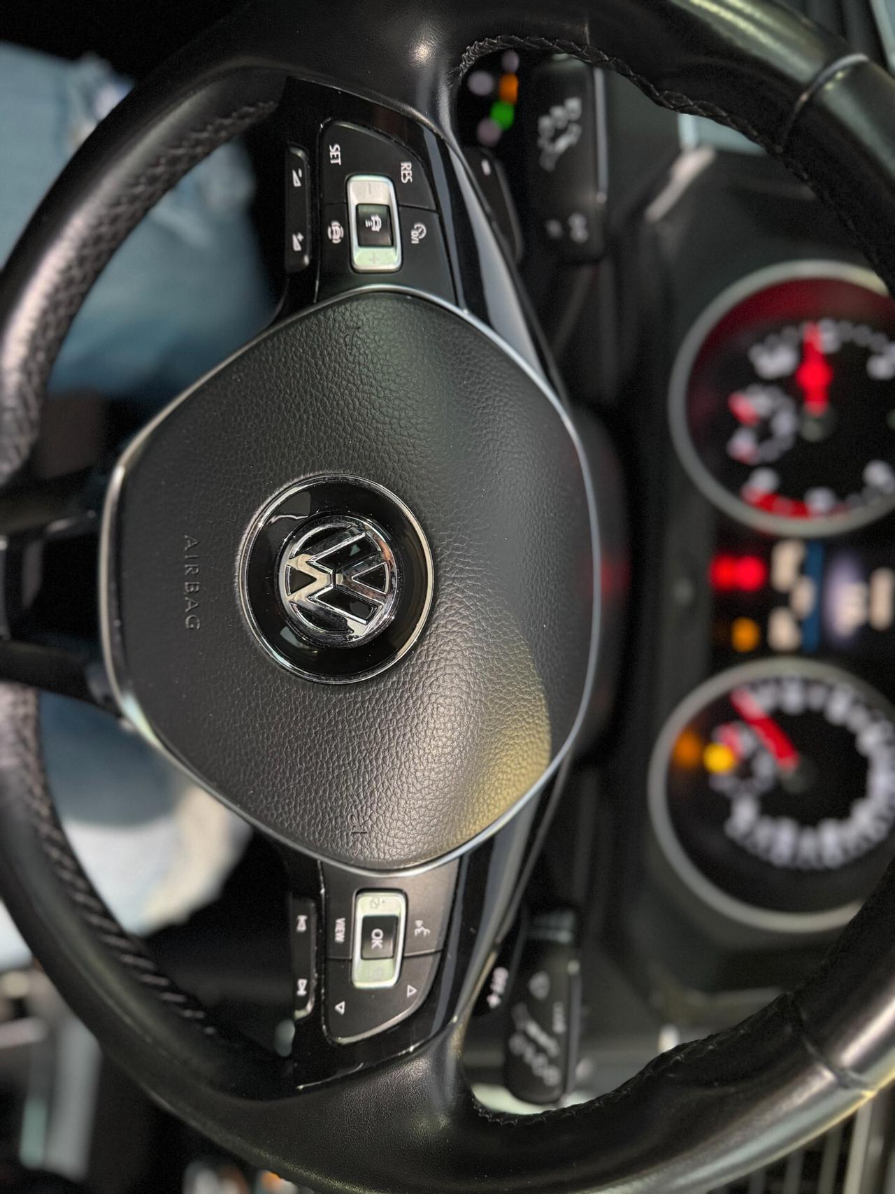 Volkswagen Tiguan 2.0 150CV R-LINE TETTO APRIBILE