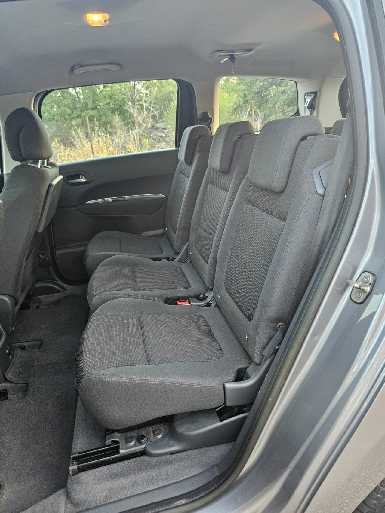 Peugeot 5008 1.6 HDi 115CV 7 posti unico proprietario