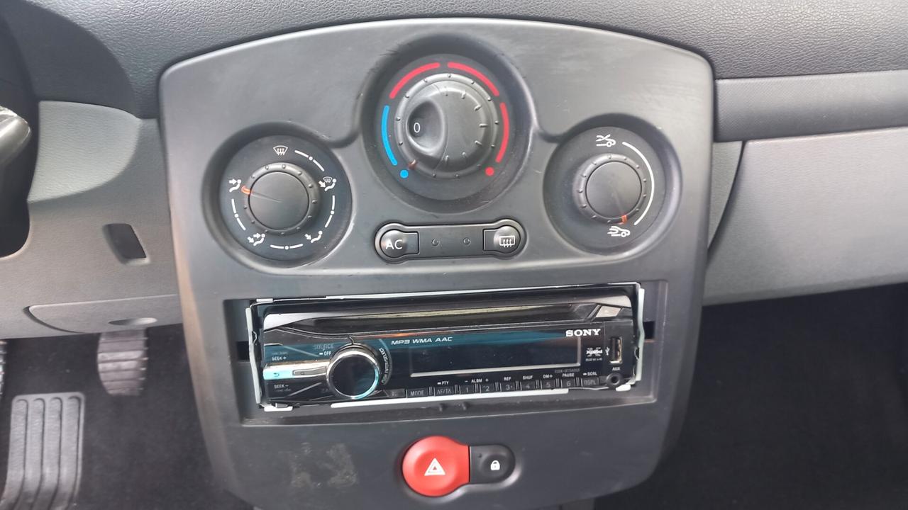 Renault Clio Storia 1.2 3 porte Dynamique
