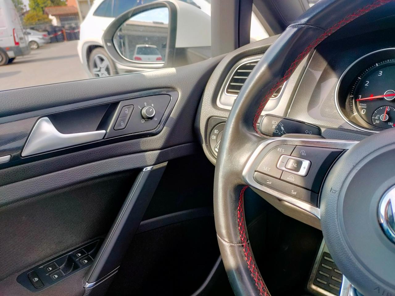 Volkswagen Golf GTI Performance 2.0 TSI 5p. dsg