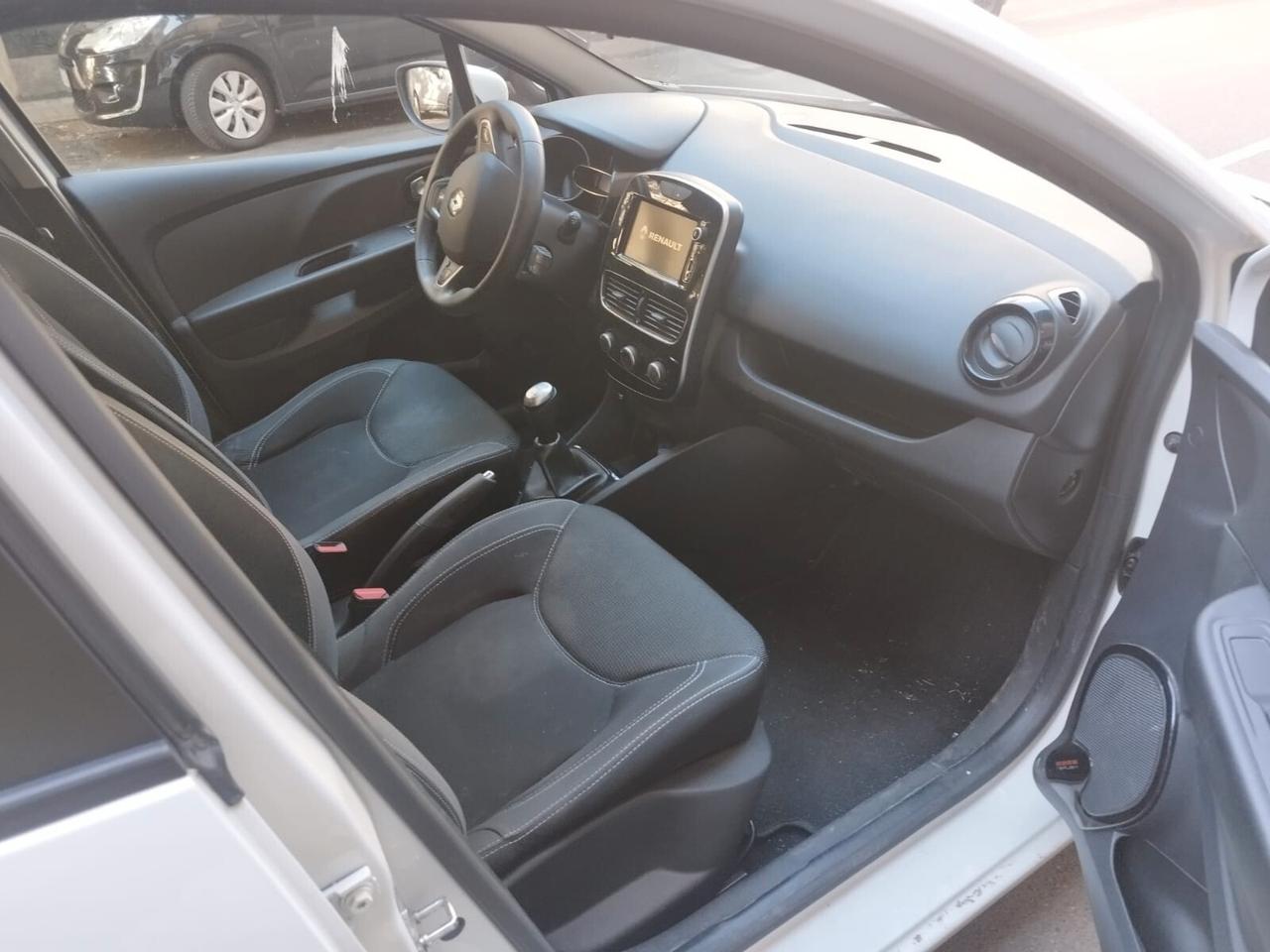 Renault Clio dCi 8V 90 CV 5 porte Moschino Life