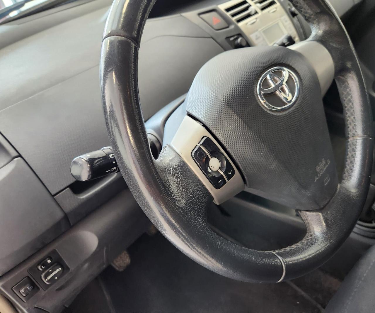 Toyota Yaris 1.0 5 porte Sol