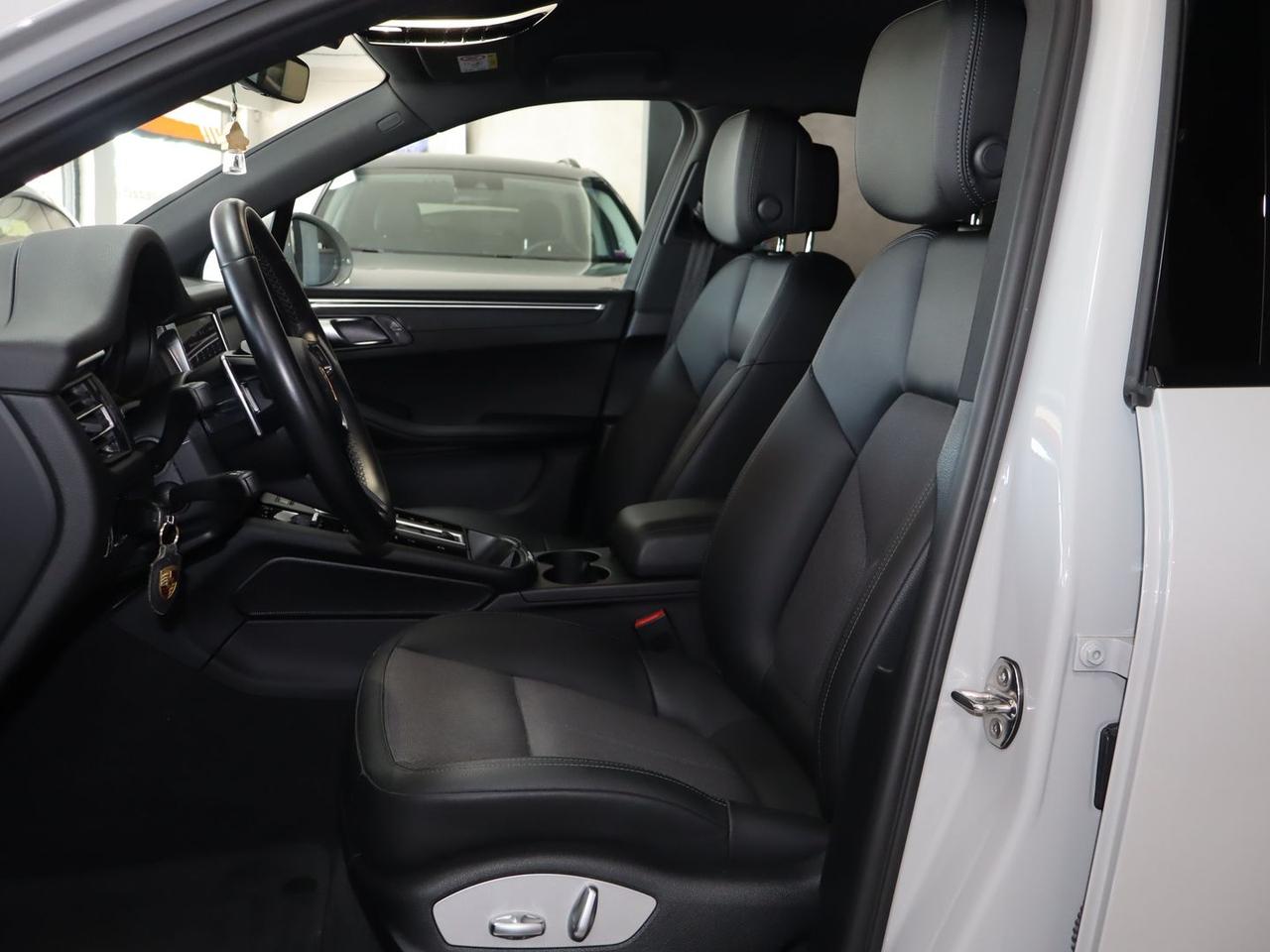 Porsche Macan 2.0 #11597