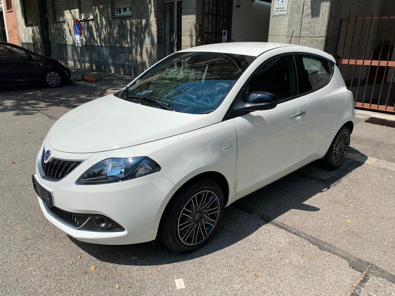 Lancia Ypsilon 1.0 FireFly 5 porte S&S Hybrid Oro PREZZO REALE