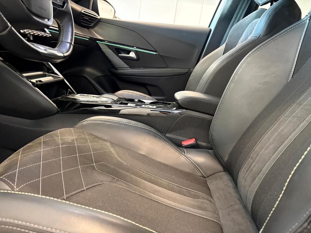 Peugeot 208 GT PACK motore elettrico 136 CV SPOTICAR