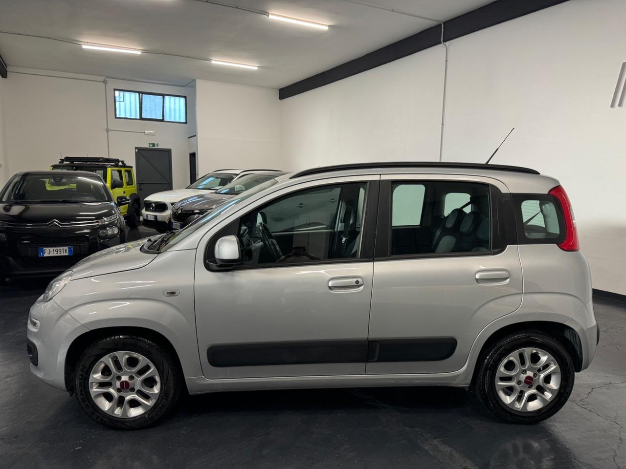 Fiat Panda 1.2 Lounge DISTRIBUZIONE NUOVA!!