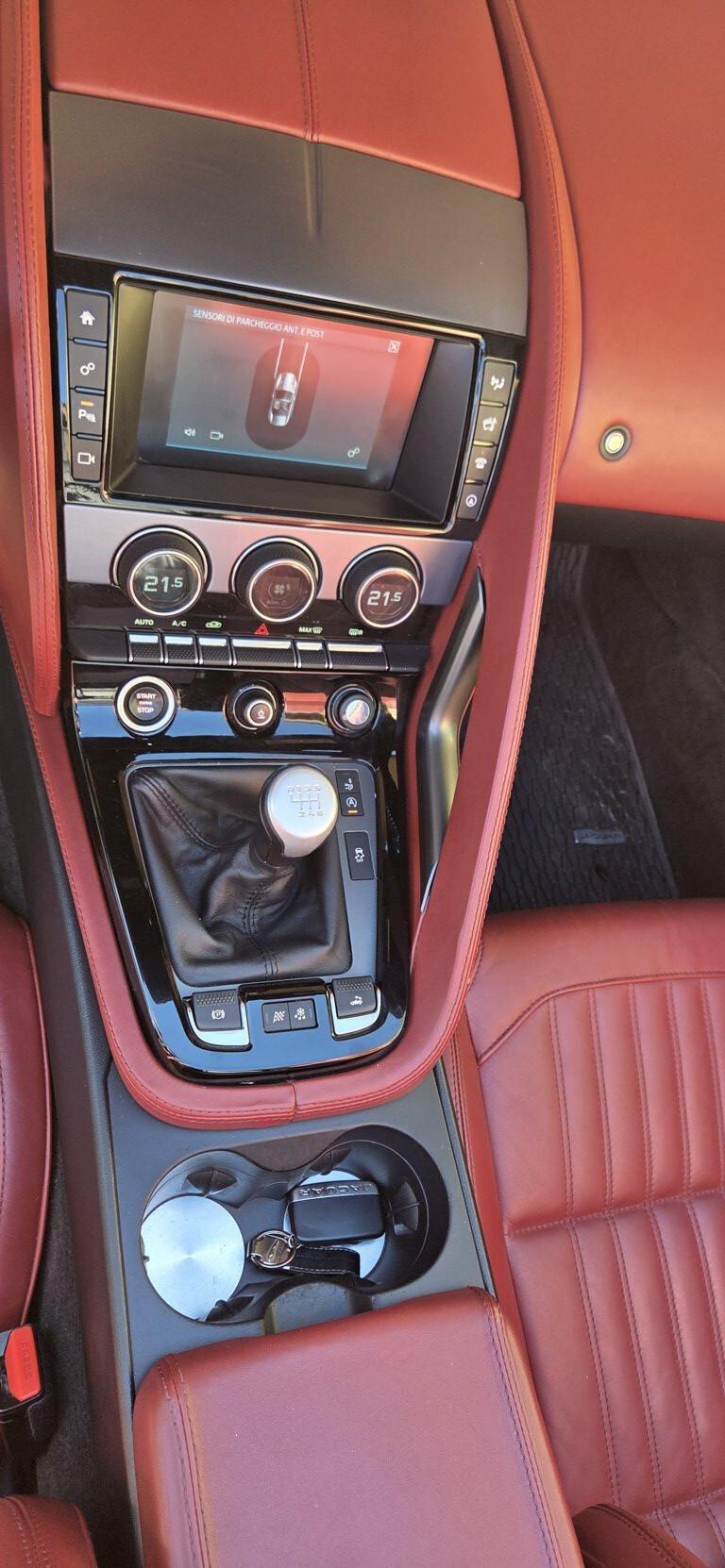 Jaguar F-Type 3.0 V6 340 CV COUPE' CABRIO KM.84000 CERTIFICATI UNICO PROPRIETARIO!