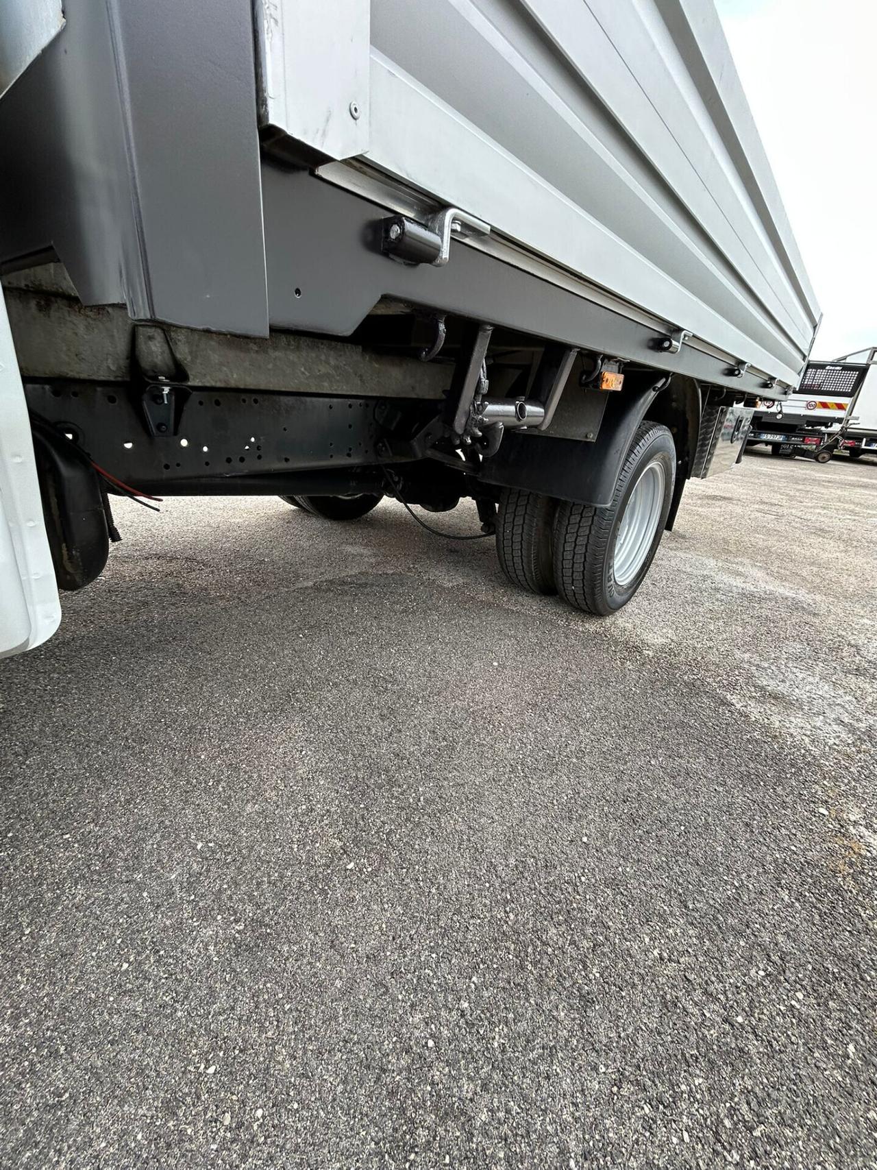 Iveco daily 35c14 anno 2021 doppia + cassone e.6