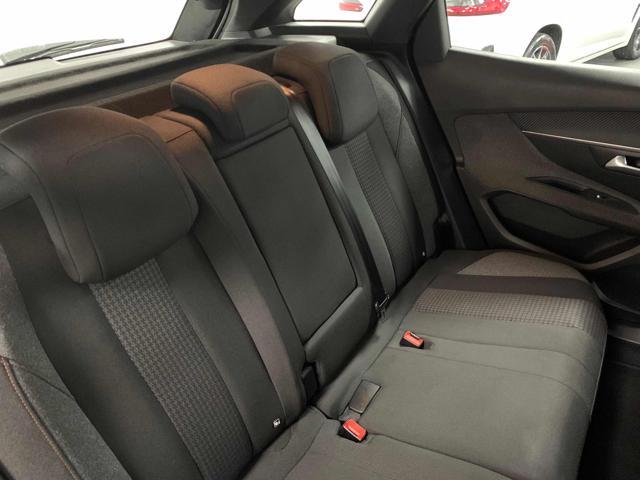 PEUGEOT 3008 1.5 Diesel EAT8 Allure Automatico