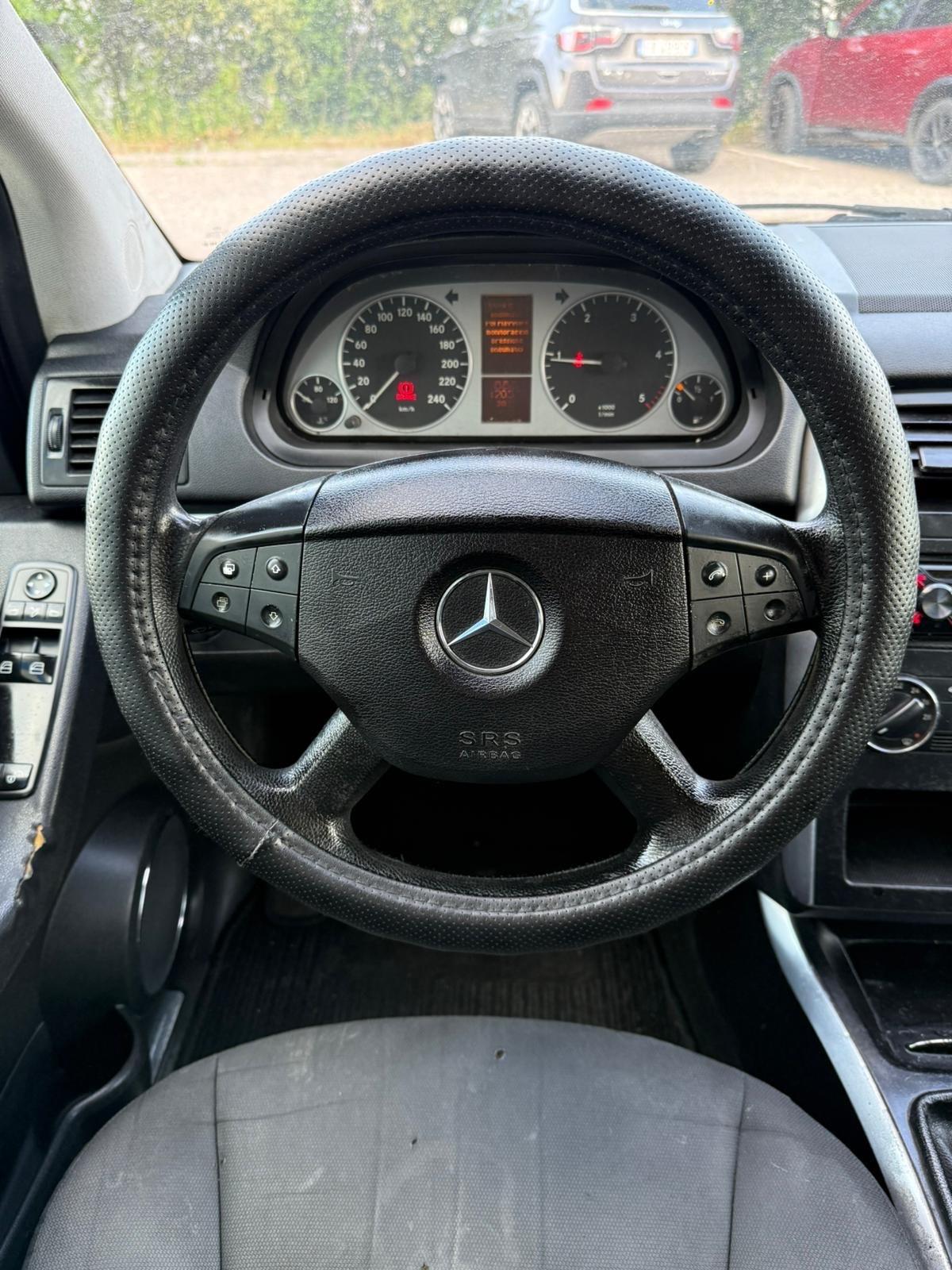 Mercedes B 200 - AUTO PER COMMERCIANTI