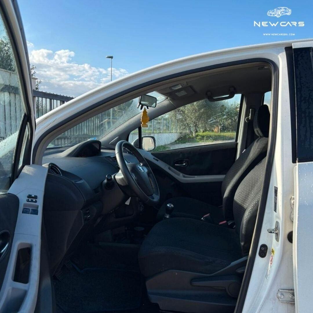 Toyota Yaris 1.0 5 porte Sol