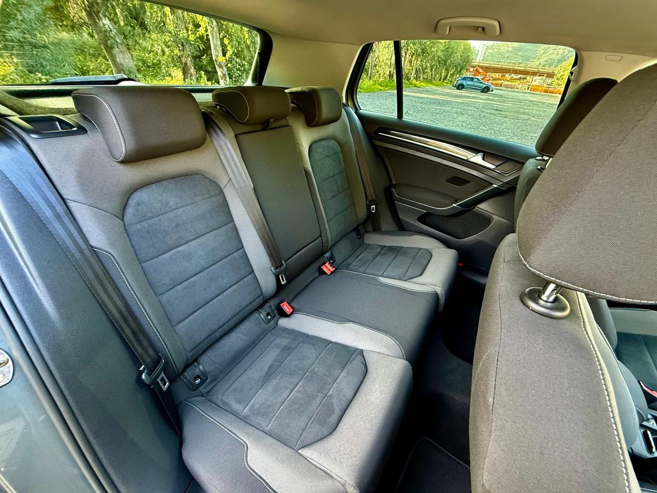 VOLKSWAGEN GOLF 1.6 TDI 115 CV DSG SPORT R LINE