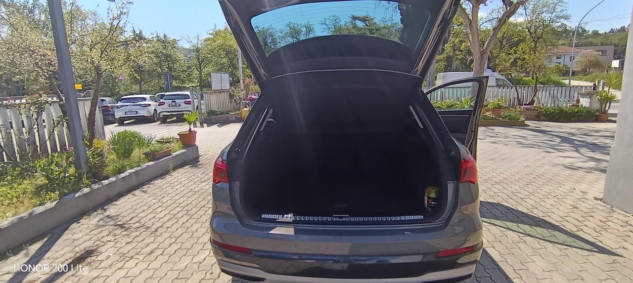 Audi Q3 35 2.0 tdi Business Advanced s-tron ProMMo