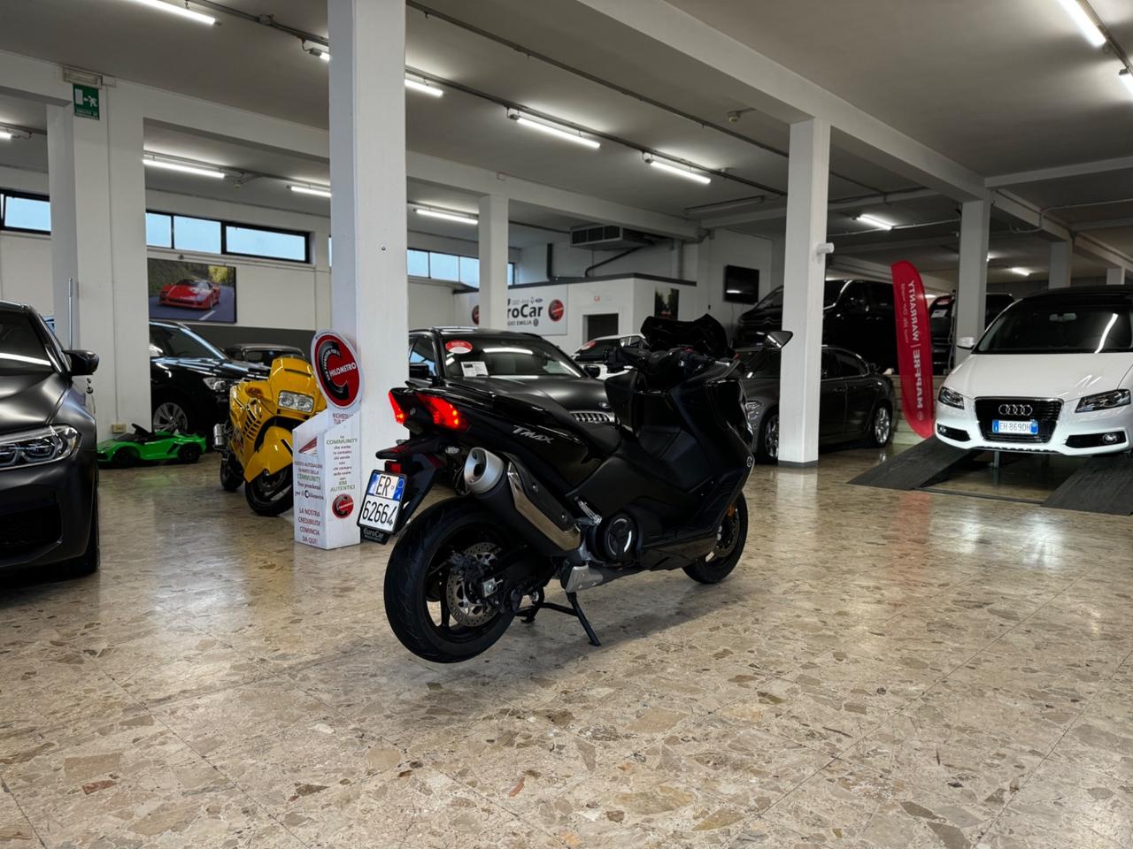 Yamaha T Max 530 DX 08/2019 Solo 1840KM