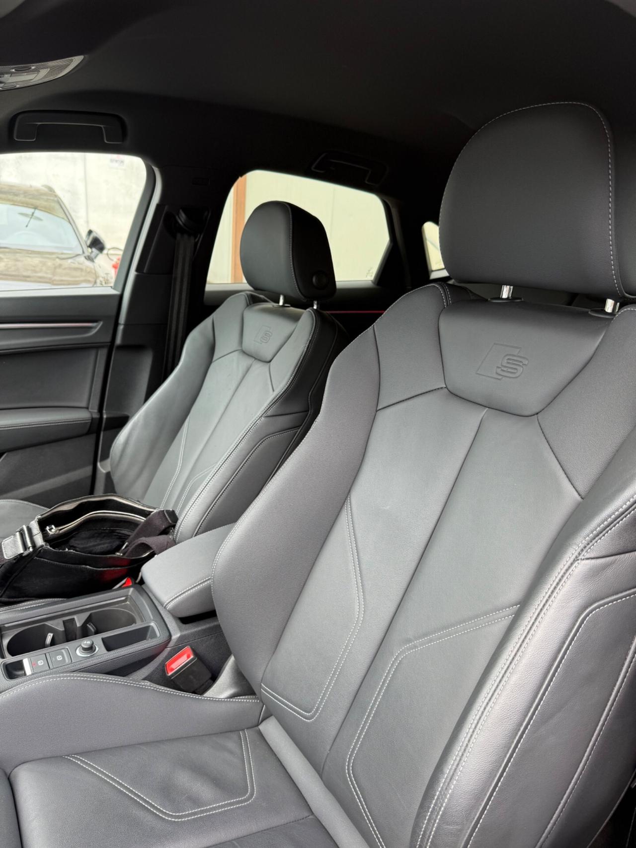 Audi Q3 SPB 2.0 TDI 35 S LINE - BLACK EDITION