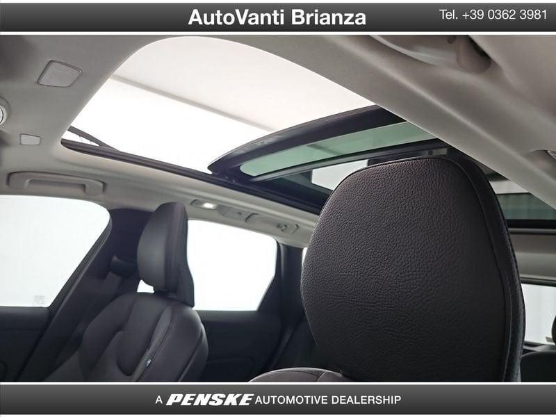 Volvo XC60 XC60 2.0 Plug-in Hybrid AWD automatico Inscription