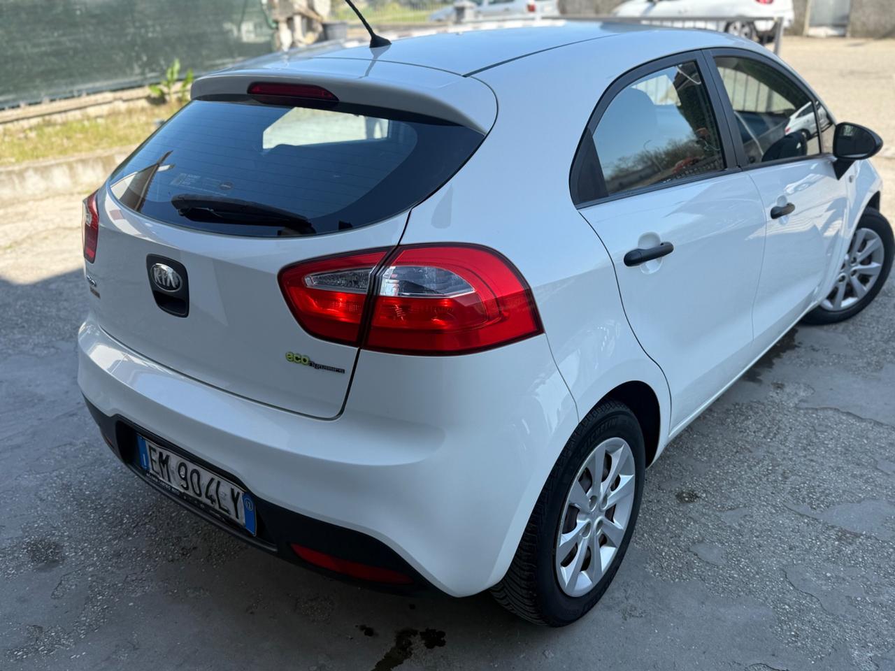 Kia Rio 1.1 CRDi 6 Marce NEOPAT. 2012 UNICO PROP.