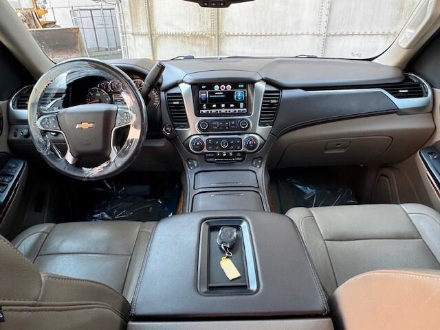 Chevrolet Suburban LTZ 5.3L V8