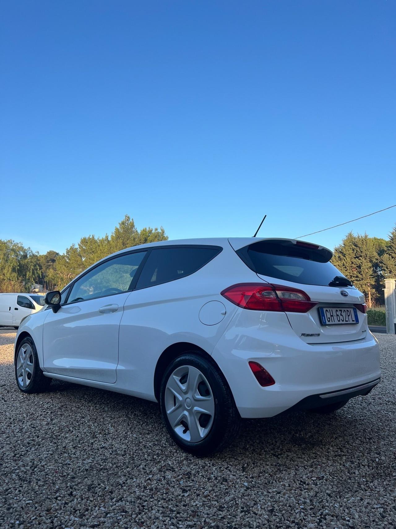 Ford Fiesta 1.0 benzina/hibryd 2021 autocarro