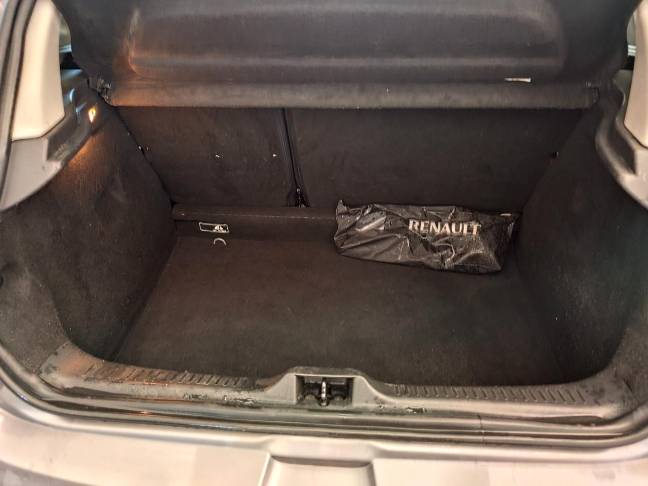 Renault Clio 1.2 75CV 5 porte Costume National