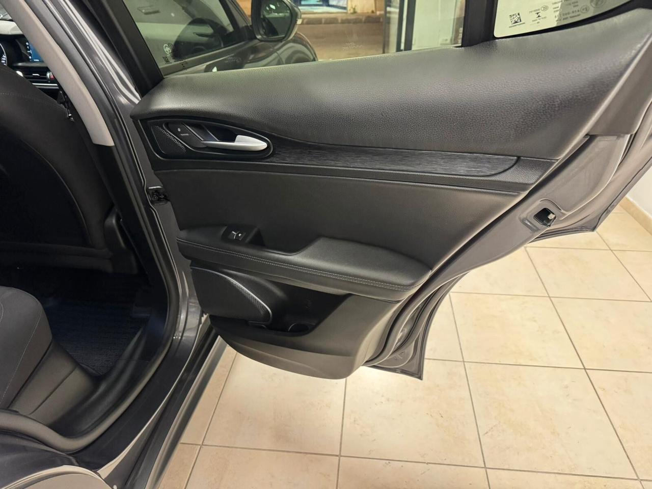 Alfa Romeo Stelvio 2.2 Turbodiesel 190 CV AT8 RWD Executive