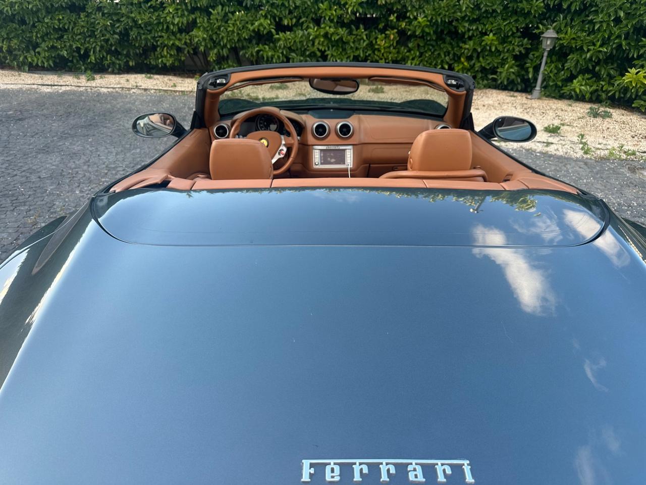 Ferrari California DCT grigio silverstone
