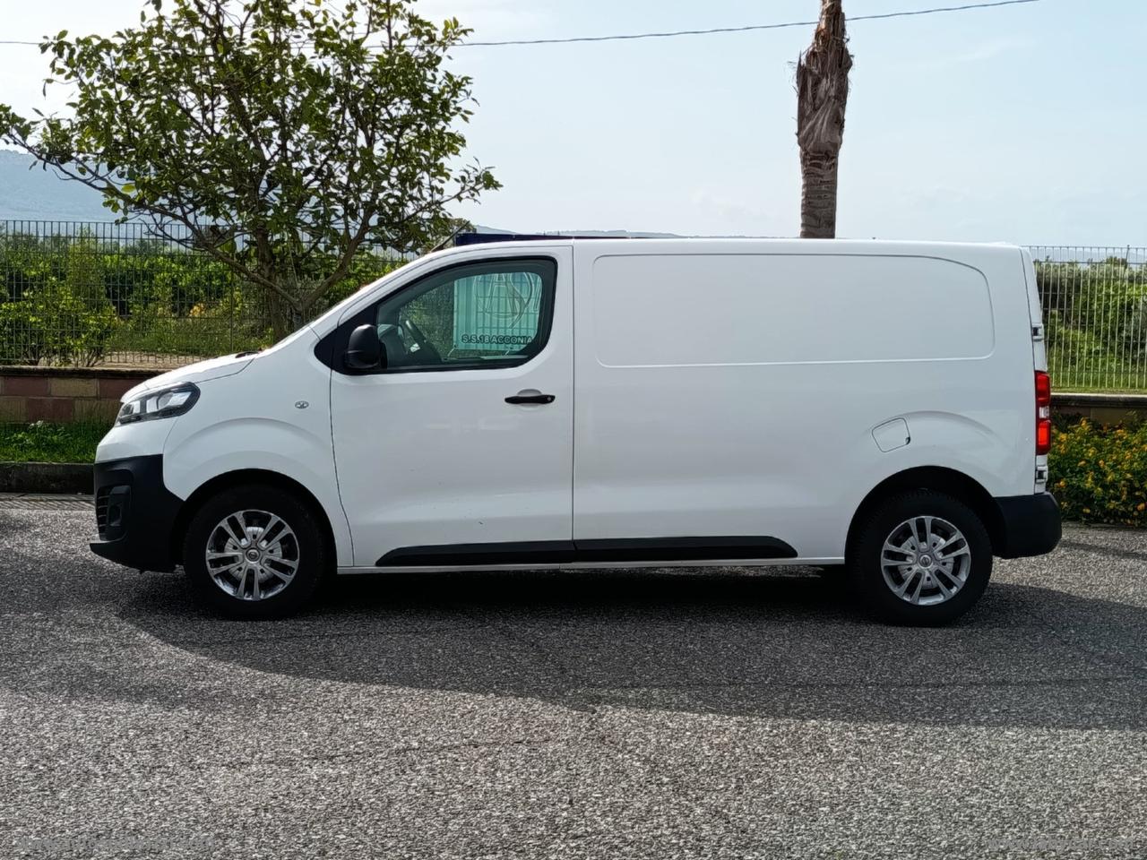 Vivaro 2.0D 120S&S PL-TN M Furg. Enjoy